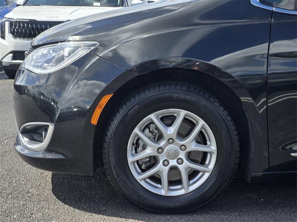 used 2020 Chrysler Pacifica car, priced at $12,122