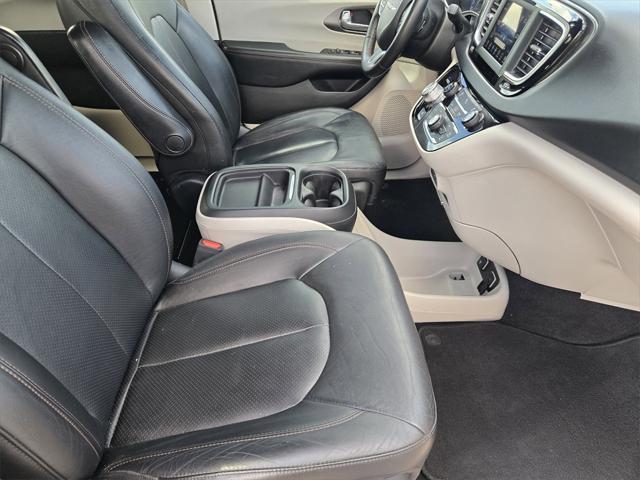 used 2020 Chrysler Pacifica car, priced at $14,991