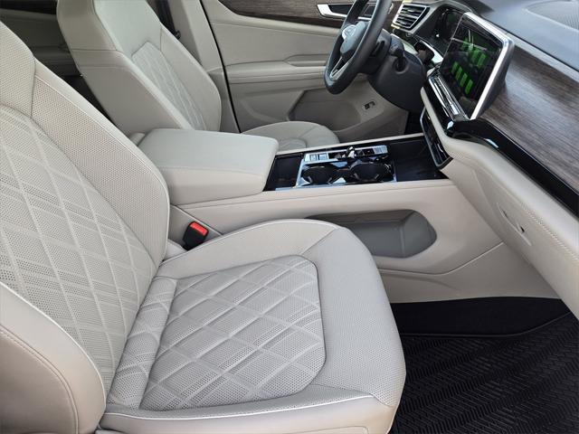 used 2025 Volkswagen Atlas car, priced at $47,787