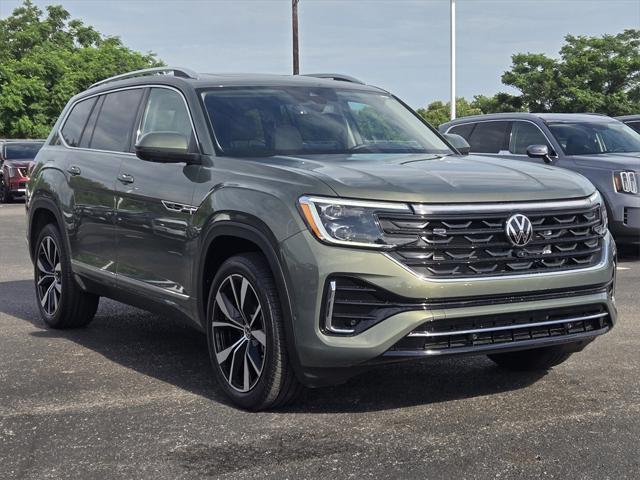 used 2025 Volkswagen Atlas car, priced at $47,787