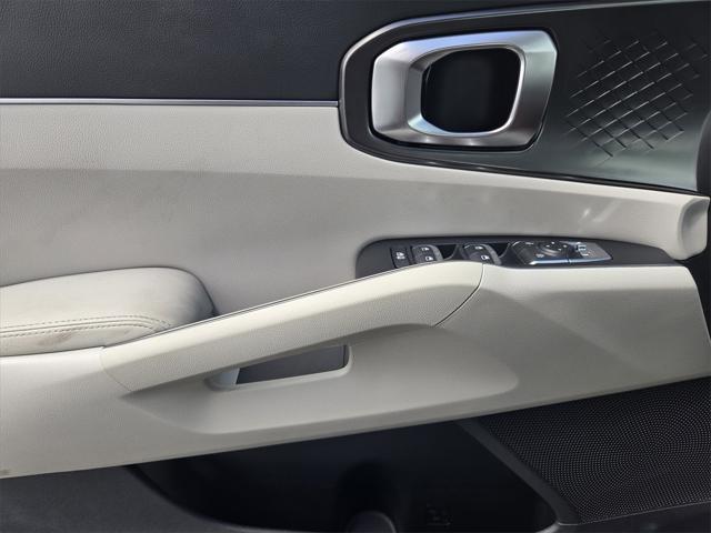 new 2025 Kia Sorento Hybrid car, priced at $40,861