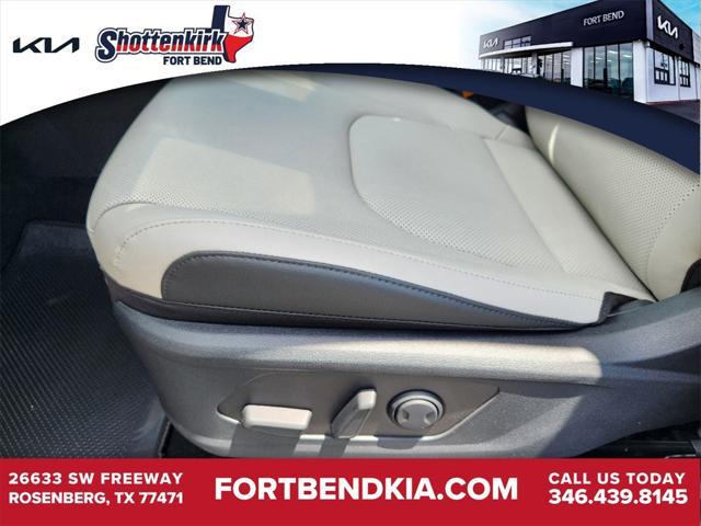 new 2025 Kia Sportage car, priced at $32,640