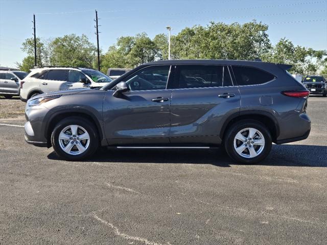 used 2021 Toyota Highlander car, priced at $29,777