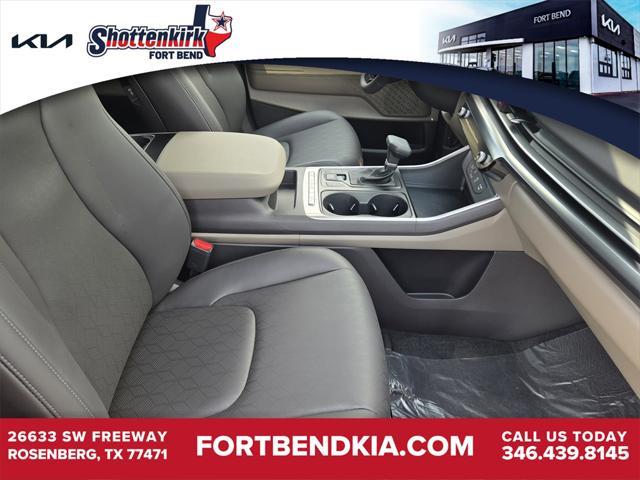 new 2025 Kia Carnival car, priced at $39,190