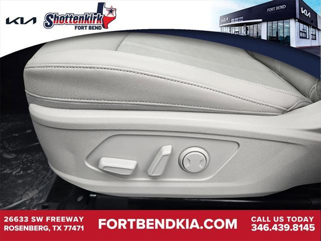 new 2025 Kia Sorento car, priced at $38,795