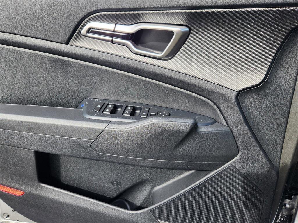 new 2025 Kia Sportage car, priced at $24,341