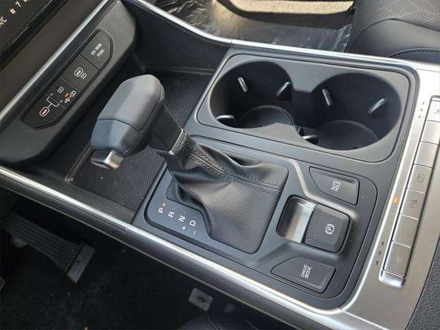 new 2025 Kia Carnival car, priced at $37,649