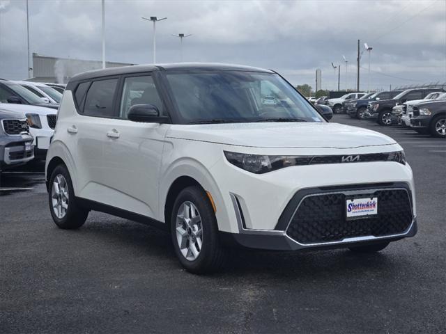 new 2025 Kia Soul car, priced at $24,685