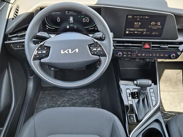new 2025 Kia Niro car, priced at $25,254