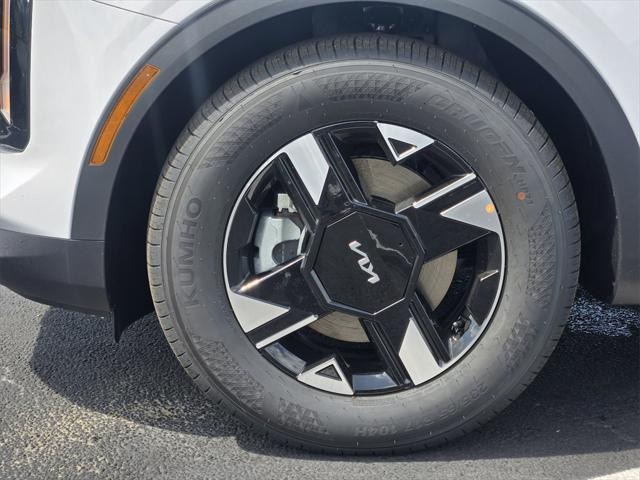 new 2026 Kia Sportage car, priced at $29,958