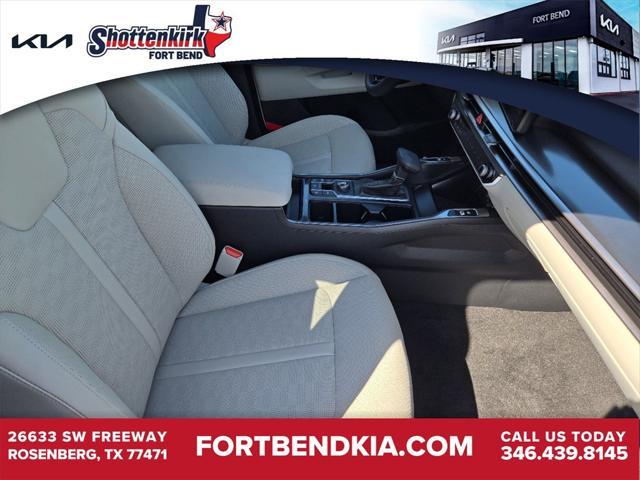 new 2025 Kia Sorento car, priced at $37,025