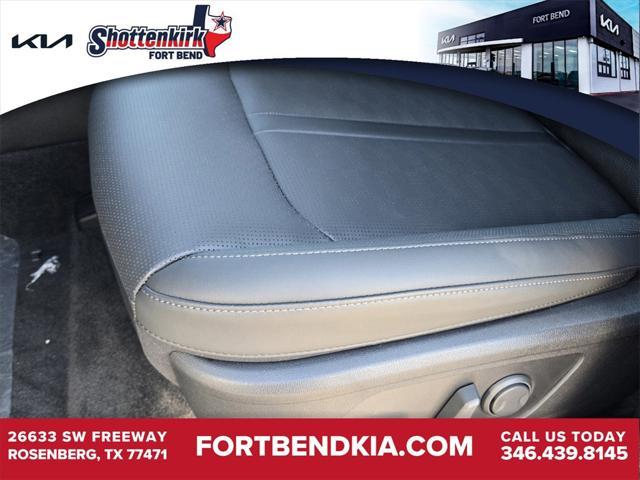 new 2025 Kia Sorento car, priced at $39,490