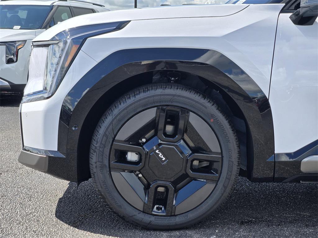 new 2026 Kia EV9 car, priced at $56,043