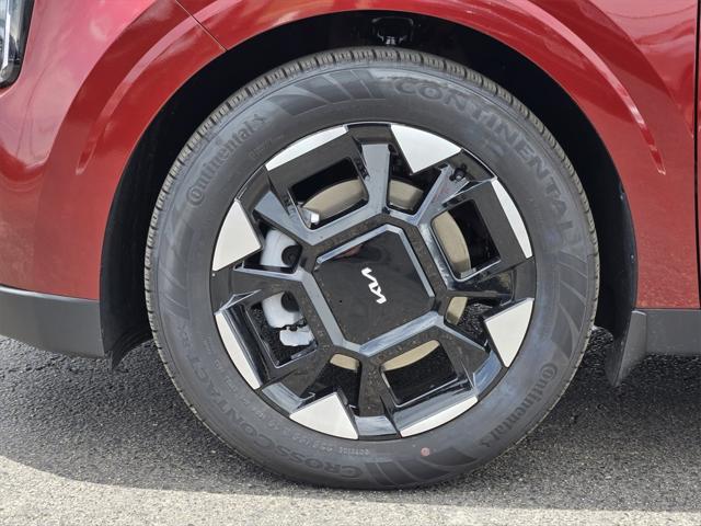 new 2025 Kia Carnival car, priced at $41,065