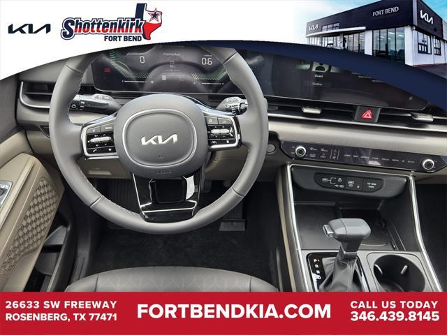 new 2025 Kia Carnival car, priced at $42,850