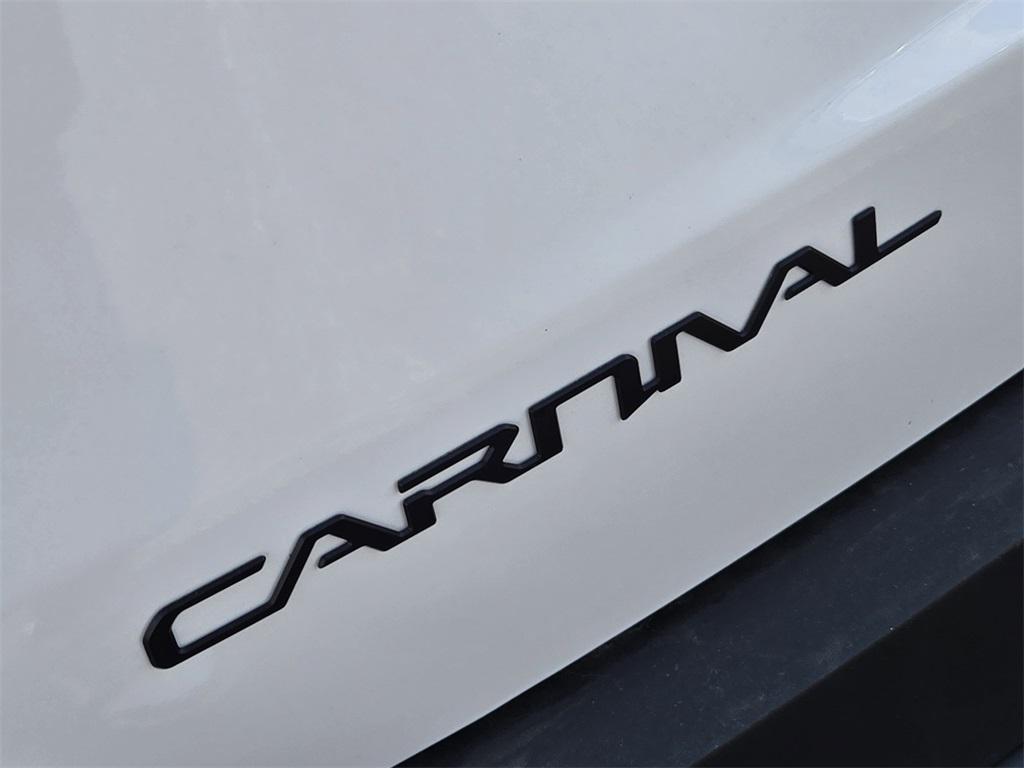 new 2026 Kia Carnival Hybrid car, priced at $47,989