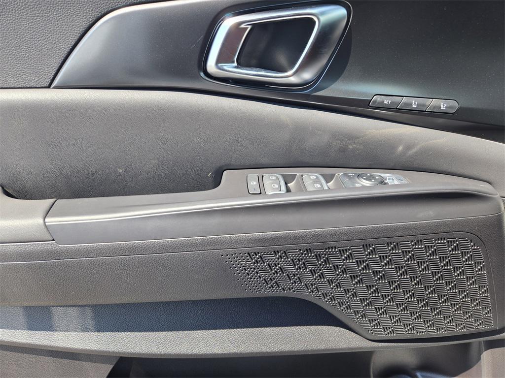 new 2026 Kia Carnival Hybrid car, priced at $47,989