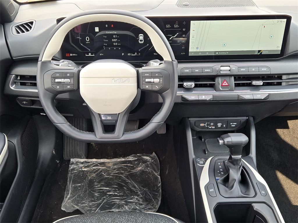 new 2025 Kia K4 car, priced at $24,777