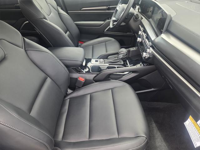 new 2025 Kia Telluride car, priced at $41,335