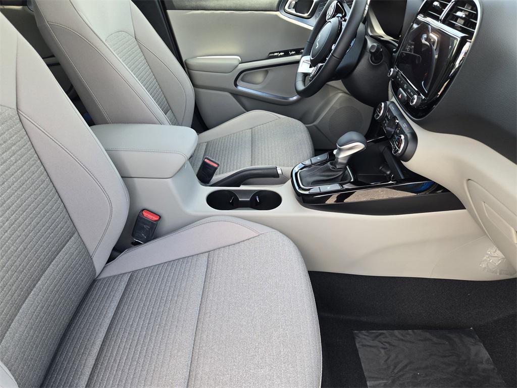 new 2025 Kia Soul car, priced at $22,584
