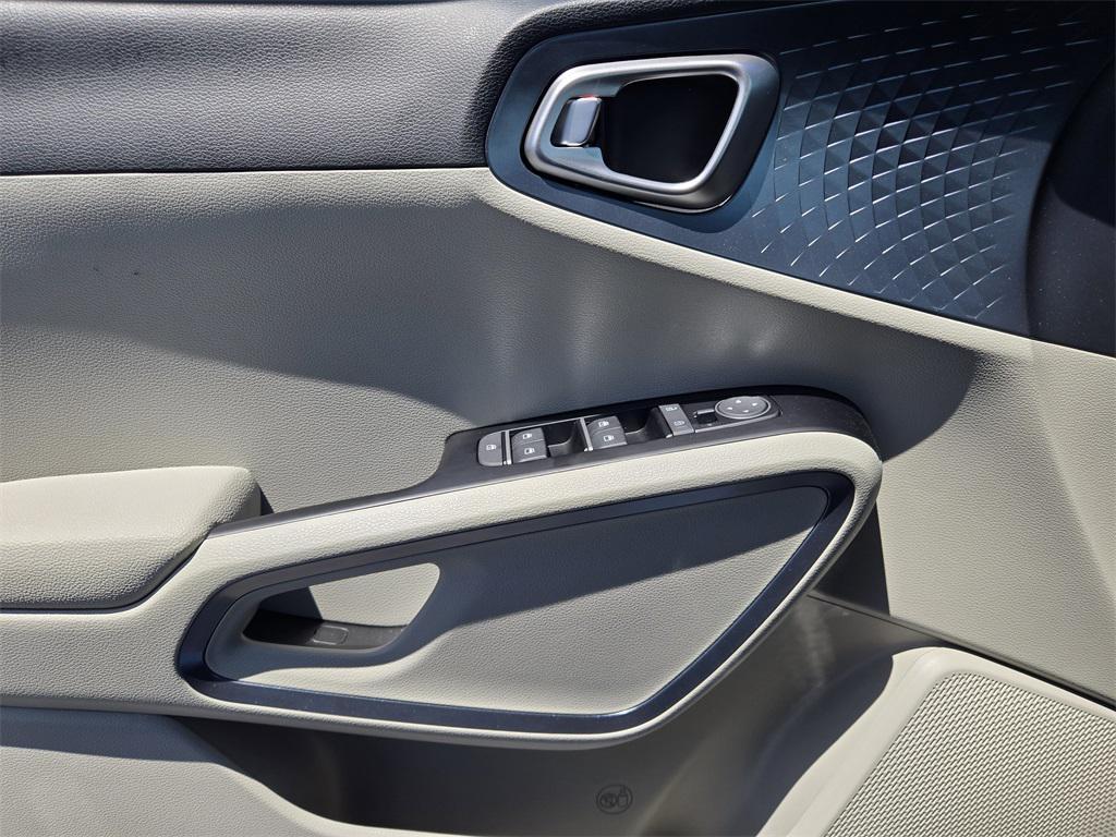 new 2025 Kia Soul car, priced at $22,584
