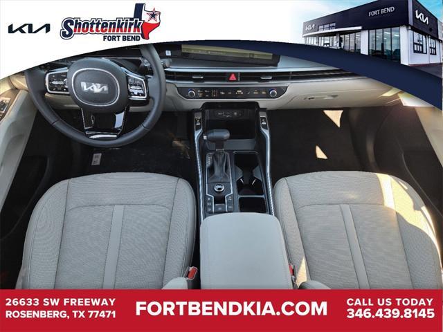 new 2025 Kia Sorento car, priced at $38,105