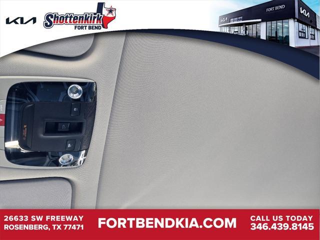 new 2025 Kia Sorento car, priced at $38,105