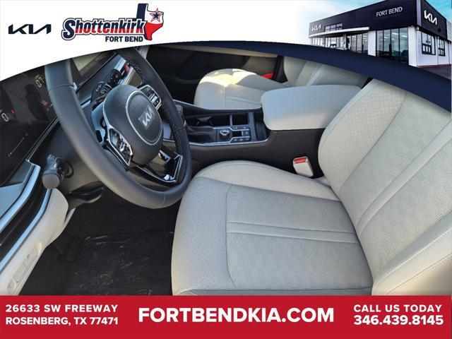new 2025 Kia Sorento car, priced at $38,105