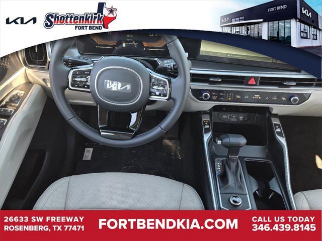 new 2025 Kia Sorento car, priced at $38,105