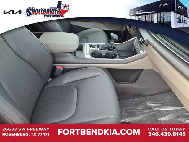 new 2025 Kia Carnival car, priced at $42,980