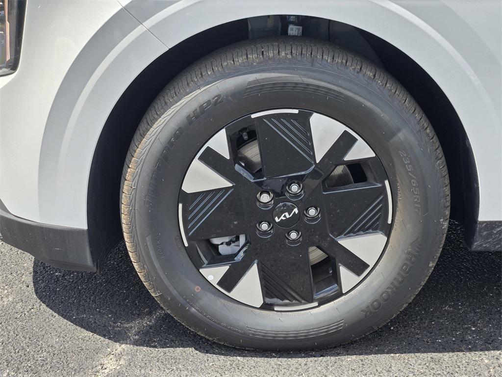 new 2026 Kia Carnival Hybrid car, priced at $42,185