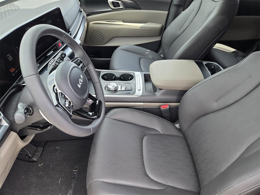 new 2026 Kia Carnival Hybrid car, priced at $42,185