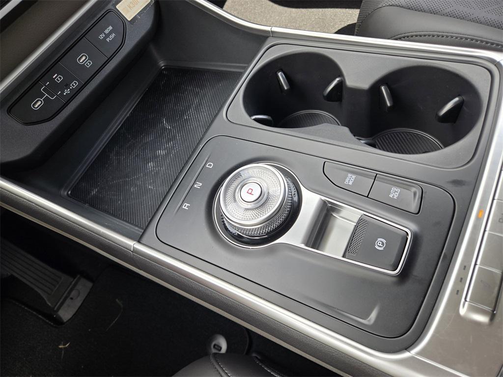 new 2026 Kia Carnival Hybrid car, priced at $42,185