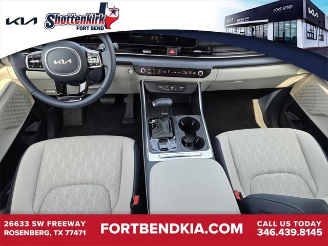 new 2025 Kia Carnival car, priced at $43,600