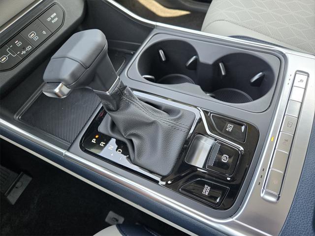 new 2025 Kia Carnival car, priced at $40,920