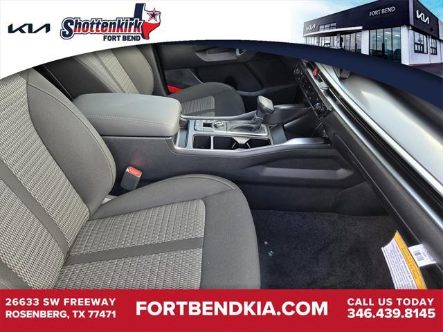 new 2025 Kia Sorento car, priced at $33,405