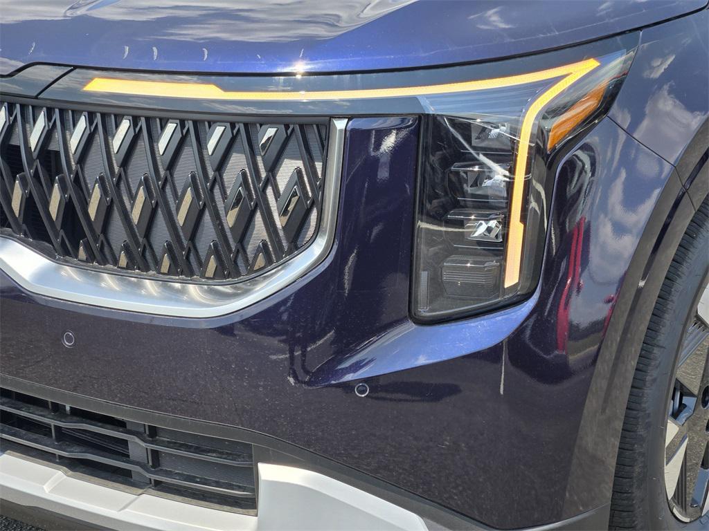 new 2026 Kia Carnival Hybrid car, priced at $39,652
