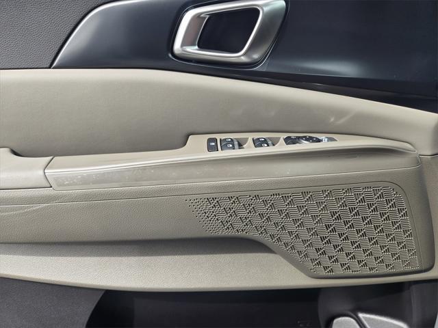 new 2025 Kia Carnival car, priced at $40,495