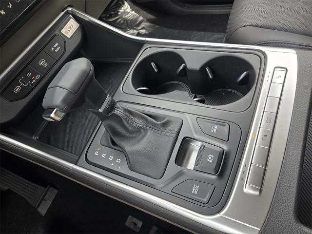 new 2025 Kia Carnival car, priced at $40,495