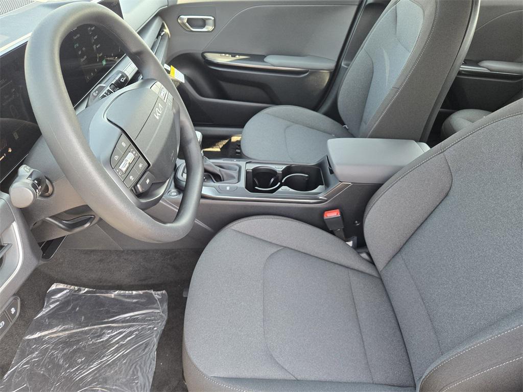 new 2025 Kia K4 car, priced at $21,976