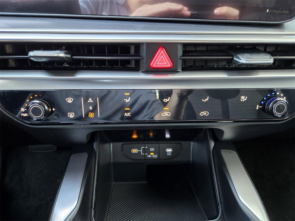 new 2026 Kia Sorento car, priced at $31,835