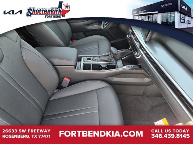 new 2025 Kia Sorento car, priced at $38,330