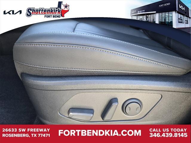new 2025 Kia Sorento car, priced at $37,085