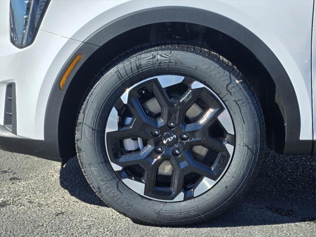 new 2025 Kia Sorento car, priced at $37,085