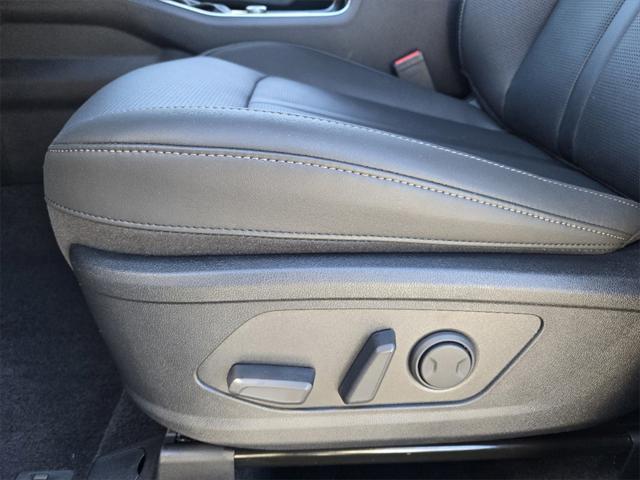 new 2025 Kia Sorento car, priced at $37,085