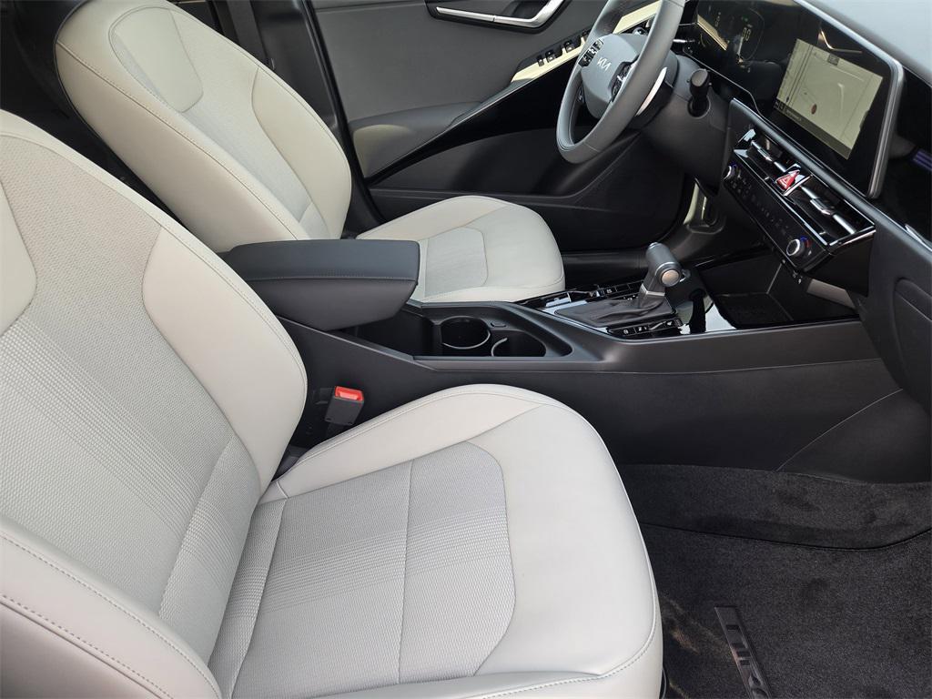 new 2025 Kia Niro car, priced at $25,512