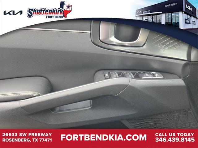 new 2025 Kia Sorento car, priced at $38,100