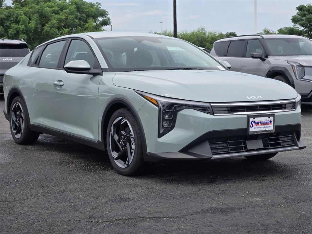 new 2025 Kia K4 car, priced at $22,907
