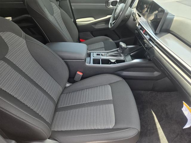 new 2025 Kia Sorento car, priced at $31,868