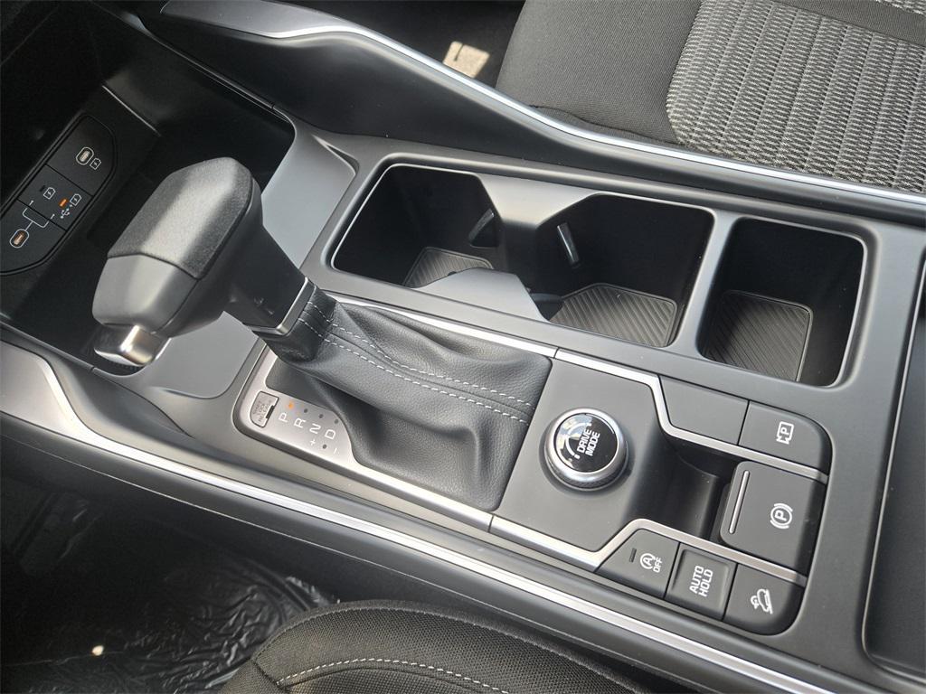 new 2025 Kia Sorento car, priced at $28,804